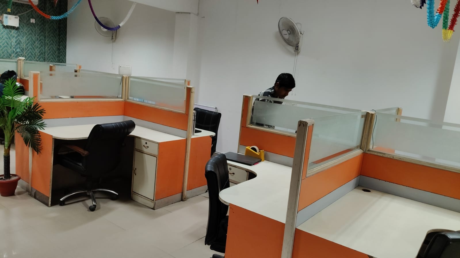 Bandevi Group office workstations